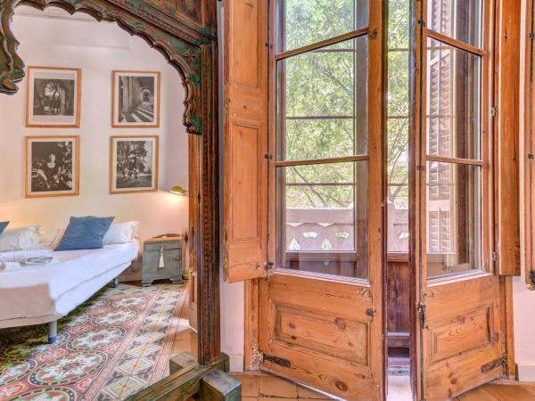 Factory Suites Barcelona : photo 4 de la chambre chambre double supérieure avec balcon et salle de bains privative extérieure