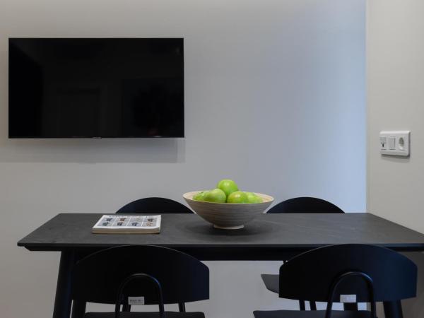 Hestia - Alexandras 38 : photo 1 de la chambre studio standard avec balcon