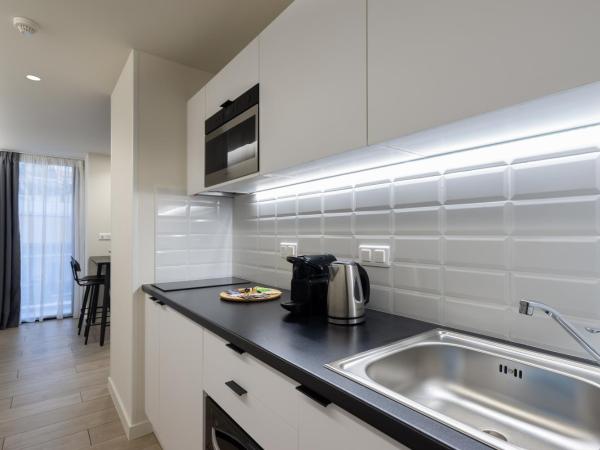 Hestia - Alexandras 38 : photo 4 de la chambre studio standard avec balcon