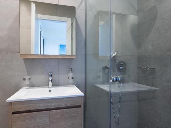 Hestia - Alexandras 38 : photo 8 de la chambre appartement familial avec balcon