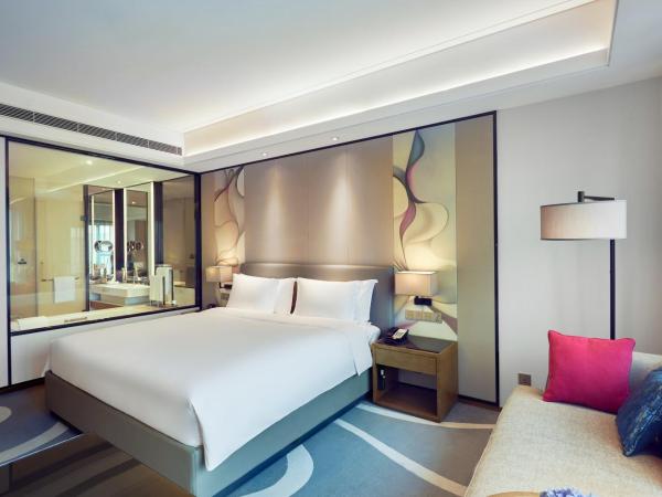 Crowne Plaza Hangzhou Qiantang - The subway can reach the West Lake scenic area as well as the airport and high-speed rail station, adjacent to Jinsha Lake and Longfor paradise walk : photo 5 de la chambre chambre lit king-size standard
