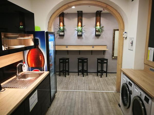 Pension SKLEP : photo 7 de la chambre chambre triple avec salle de bains commune