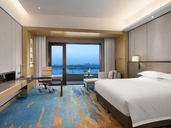 InterContinental Wuhan, an IHG Hotel - Yangtze River View : photo 2 de la chambre king classic river view