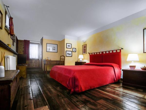 B&B Al Nabuisson : photo 1 de la chambre chambre double avec salle de bains privative