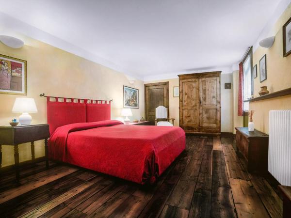 B&B Al Nabuisson : photo 4 de la chambre chambre double avec salle de bains privative