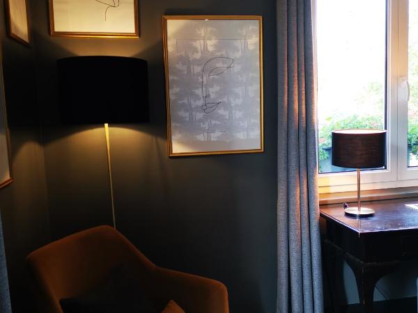 Hôtel Le Boeuf Couronné Chartres - Logis Hotels : photo 8 de la chambre chambre double supérieure
