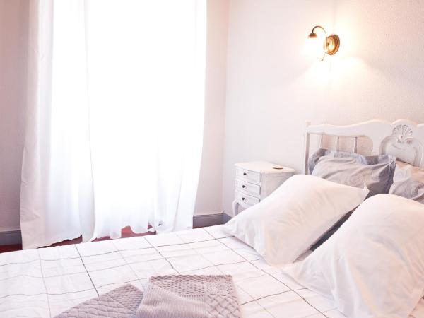 La Maison de Thaïs : photo 8 de la chambre chambre double avec salle de bains commune