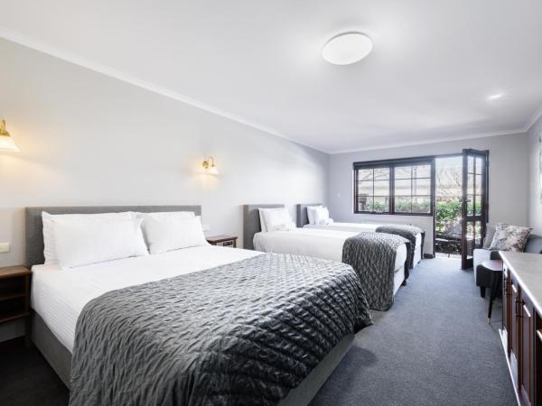 Adelaide Inn : photo 4 de la chambre pet friendly - deluxe queen and two king singles with courtyard