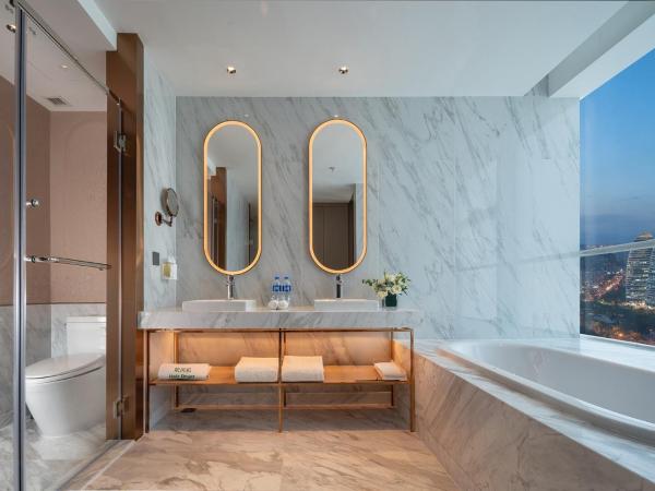 Holiday Inn Beijing Focus Square, an IHG Hotel : photo 3 de la chambre suite lit king-size - vue panoramique