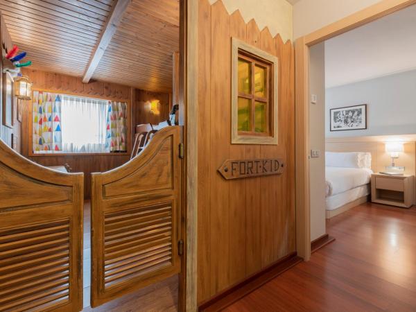 Suites Plaza Hotel & Wellness : photo 4 de la chambre suite familiale