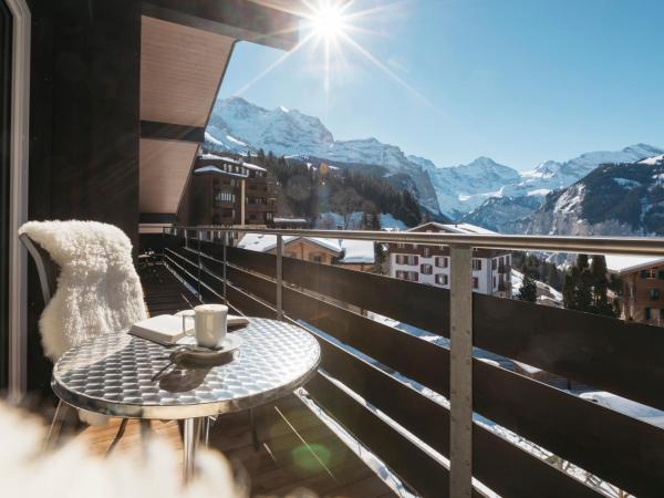 Hotel Bären - the Alpine Herb Hotel : photo 1 de la chambre chambre double supérieure avec balcon