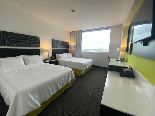Holiday Inn Express & Suites Puebla Angelopolis, an IHG Hotel : photo 3 de la chambre chambre standard avec 2 lits queen-size