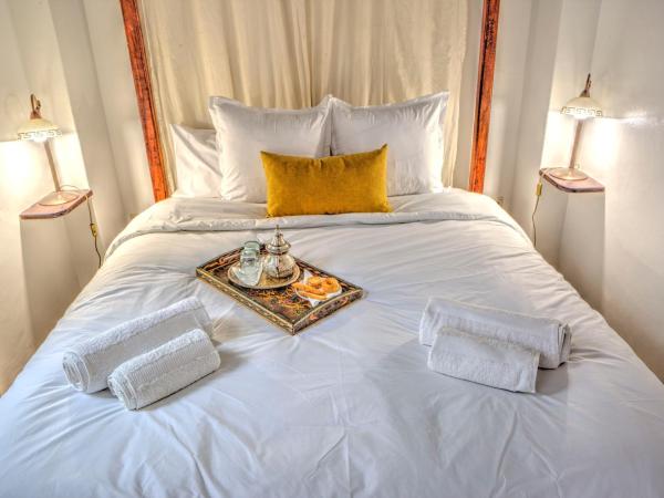 Riad Amaris : photo 5 de la chambre chambre double avec salle de bains privative