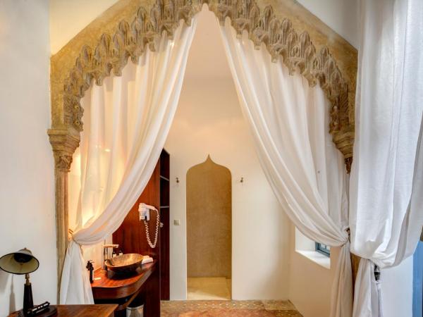 Riad Amaris : photo 3 de la chambre chambre double avec salle de bains privative