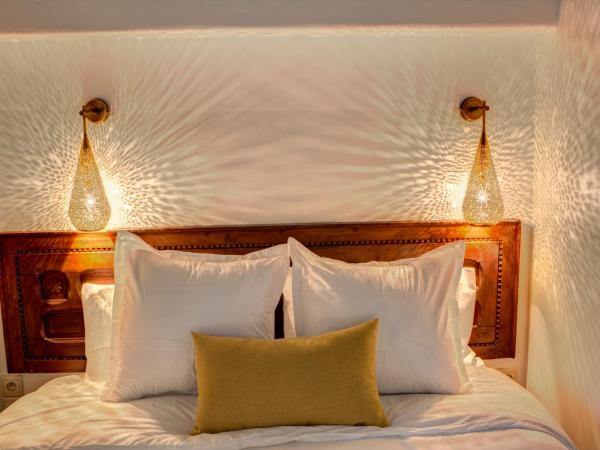 Riad Amaris : photo 6 de la chambre chambre double avec salle de bains privative