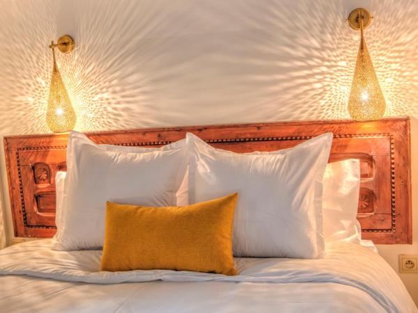 Riad Amaris : photo 3 de la chambre chambre double avec salle de bains privative