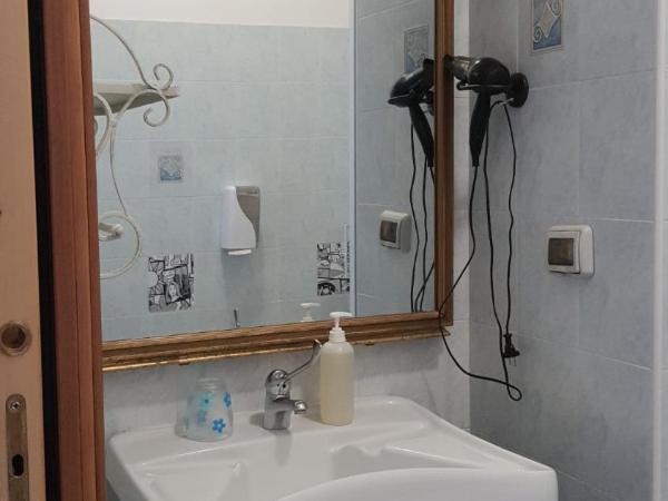 Albergo Avalon : photo 10 de la chambre chambre quadruple