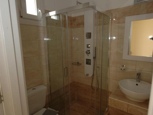 Pension Ocean View : photo 1 de la chambre chambre double ou lits jumeaux deluxe – vue sur jardin