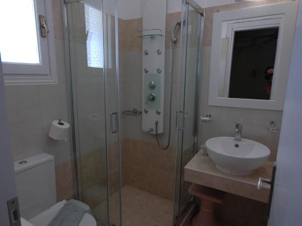 Pension Ocean View : photo 1 de la chambre chambre double