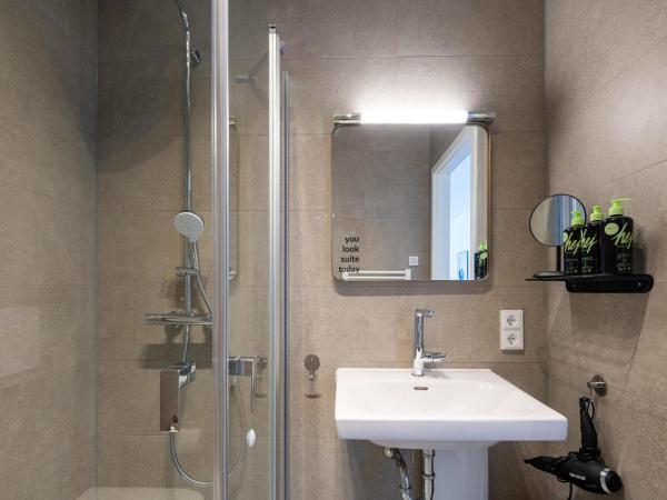 limehome Frankfurt Gutleutstraße - Digital Access : photo 9 de la chambre suite xl