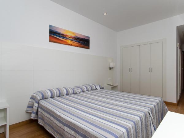 Hotel Voramar : photo 3 de la chambre chambre double avec balcon