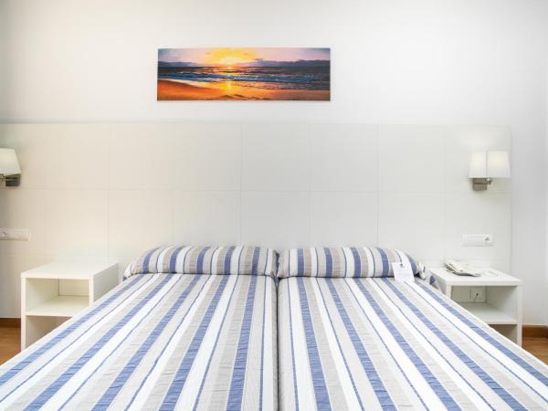 Hotel Voramar : photo 5 de la chambre chambre double ou lits jumeaux standard