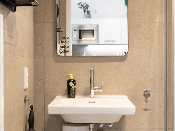 limehome Frankfurt Gutleutstraße - Digital Access : photo 3 de la chambre single suite s