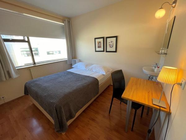 Guesthouse Sunna : photo 9 de la chambre chambre simple basique avec salle de bains commune