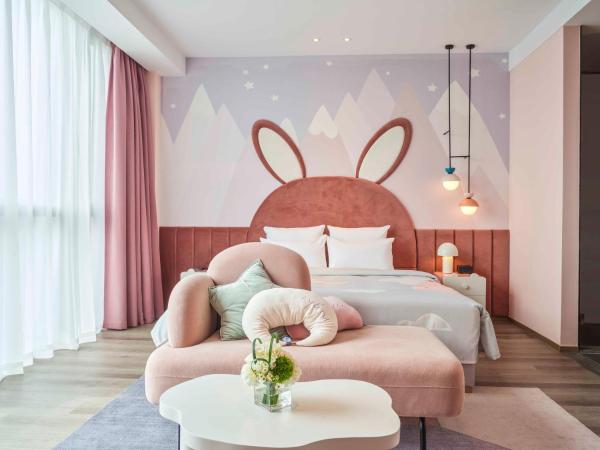 Novotel Shanghai Qingpu Excellence : photo 4 de la chambre chambre familiale premium de luxe