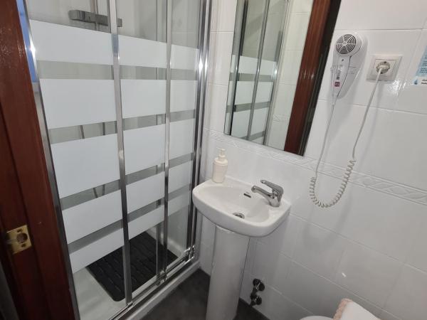 El Vasco Rooms : photo 6 de la chambre chambre double avec salle de bains privative