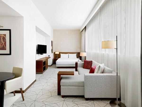 Hyatt Place Dubai Al Rigga : photo 3 de la chambre suite lit king-size avec canapé-lit