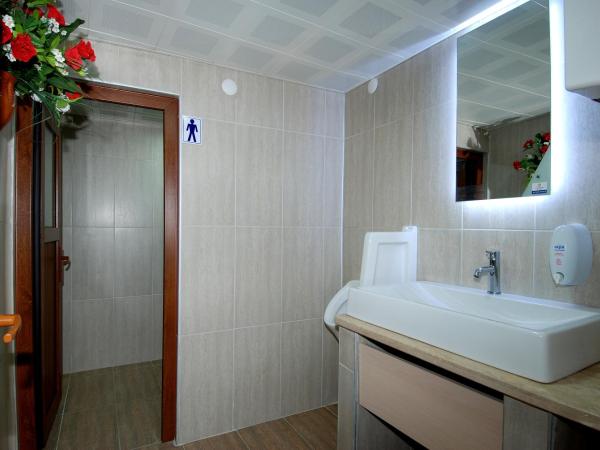 Lara Diamond Hotel : photo 10 de la chambre chambre double ou lits jumeaux