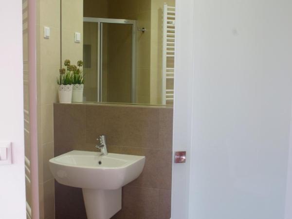 Guest House Villa Dagmar : photo 5 de la chambre chambre double deluxe avec terrasse - vue sur mer