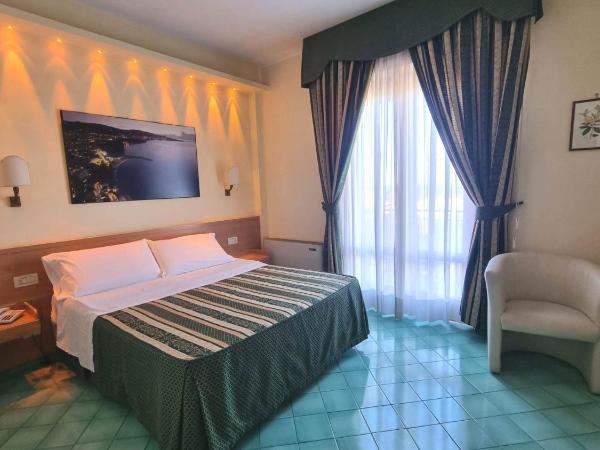 Hotel Girasole : photo 5 de la chambre chambre double ou lits jumeaux - vue sur mer