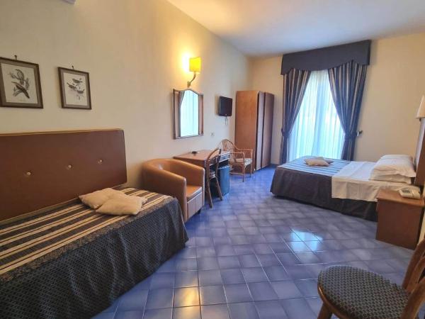 Hotel Girasole : photo 4 de la chambre chambre triple