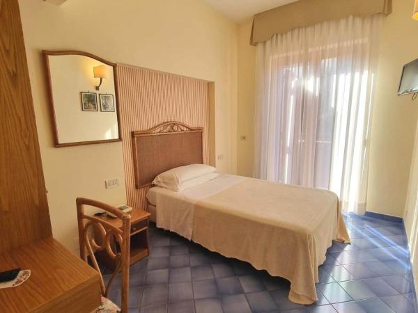 Hotel Girasole : photo 2 de la chambre chambre simple