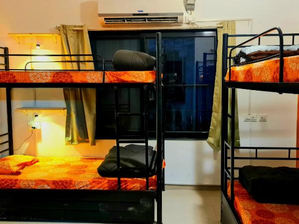 Lifespace- Spacious Hostel in a Luxurious Villa : photo 4 de la chambre lit dans dortoir mixte de 6 lits