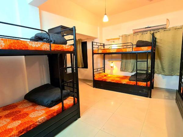 Lifespace- Spacious Hostel in a Luxurious Villa : photo 3 de la chambre lit dans dortoir mixte de 6 lits