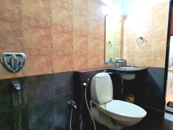 Lifespace- Spacious Hostel in a Luxurious Villa : photo 7 de la chambre lit dans dortoir 6 lits