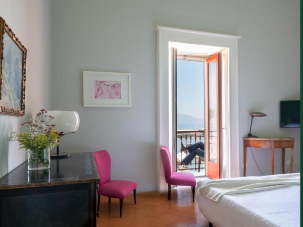 Marina Piccola 73 : photo 5 de la chambre chambre double deluxe avec balcon - vue sur mer