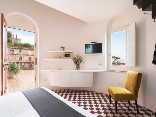 Marina Piccola 73 : photo 6 de la chambre chambre double/lits jumeaux en duplex - vue sur mer