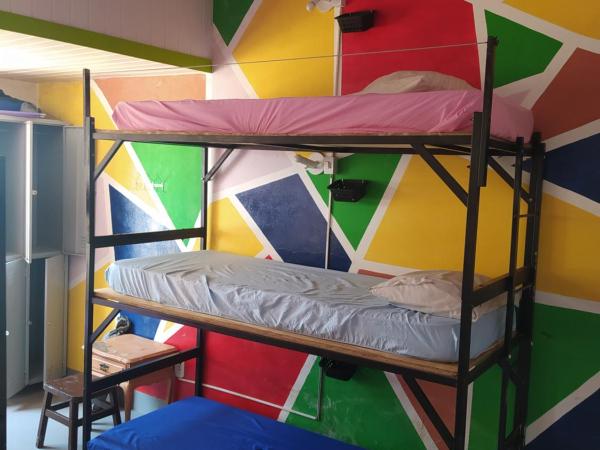 Solar Hostel Búzios : photo 2 de la chambre bed in 14-bed mixed dormitory room 