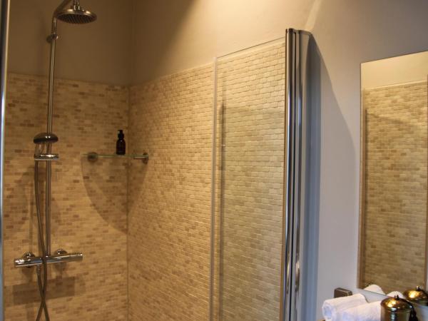 Puur B&B : photo 7 de la chambre chambre double avec salle de bains privative