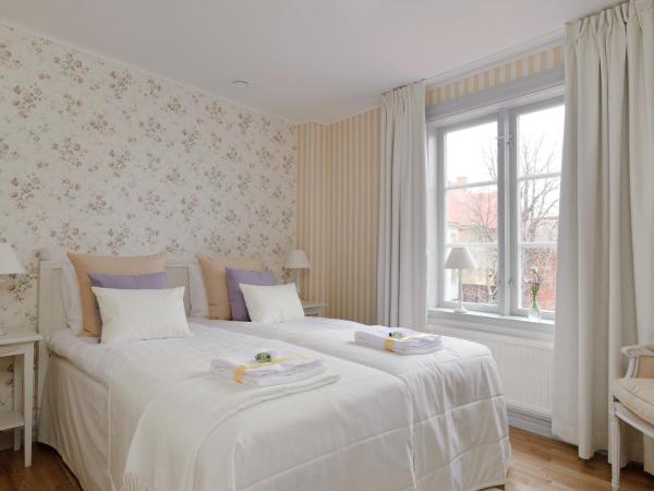 Hilma Winblads Bed & Breakfast : photo 2 de la chambre chambre lits jumeaux avec salle de bains commune