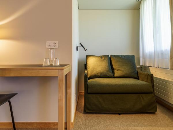 Hotel Alpenruhe - Vintage Design Hotel : photo 7 de la chambre chambre lit queen-size avec balcon