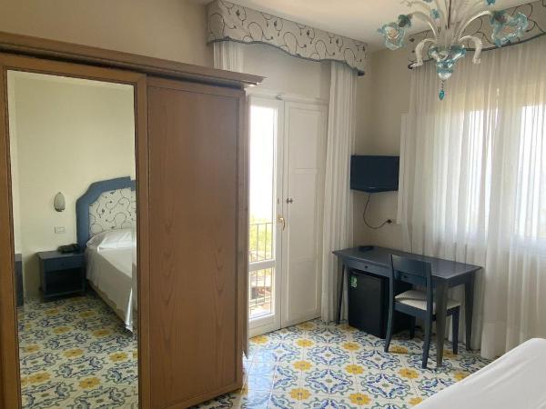 Hotel La Badia : photo 1 de la chambre chambre double - vue sur jardin