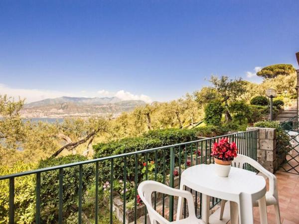 Hotel La Badia : photo 1 de la chambre chambre double ou lits jumeaux avec balcon