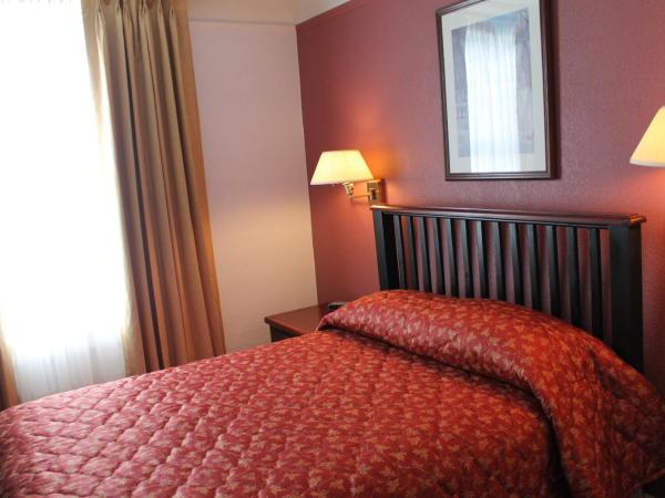 James Bay Inn Hotel, Suites & Cottage : photo 5 de la chambre petite chambre