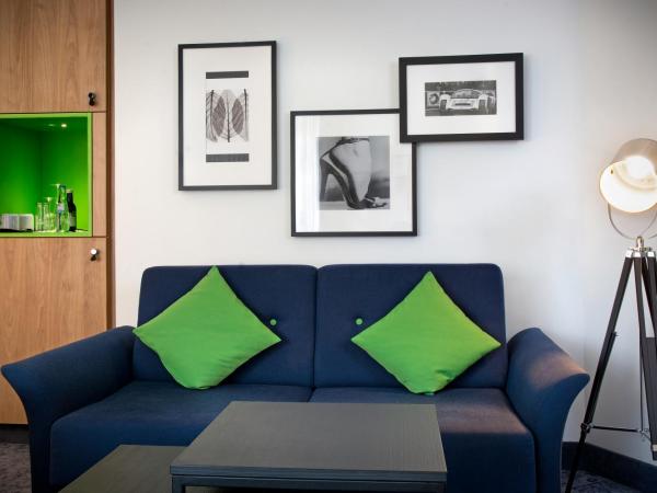 Holiday Inn Stuttgart, an IHG Hotel : photo 1 de la chambre chambre premium 