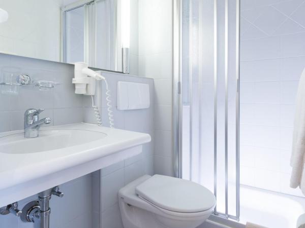 Chesa Languard : photo 4 de la chambre chambre simple - vue sur lac